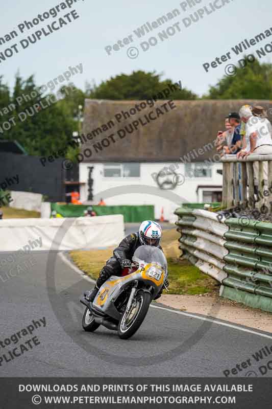 Vintage motorcycle club;eventdigitalimages;mallory park;mallory park trackday photographs;no limits trackdays;peter wileman photography;trackday digital images;trackday photos;vmcc festival 1000 bikes photographs